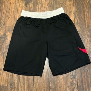 NIKE DRI-FIT Medium Black Athletic shorts